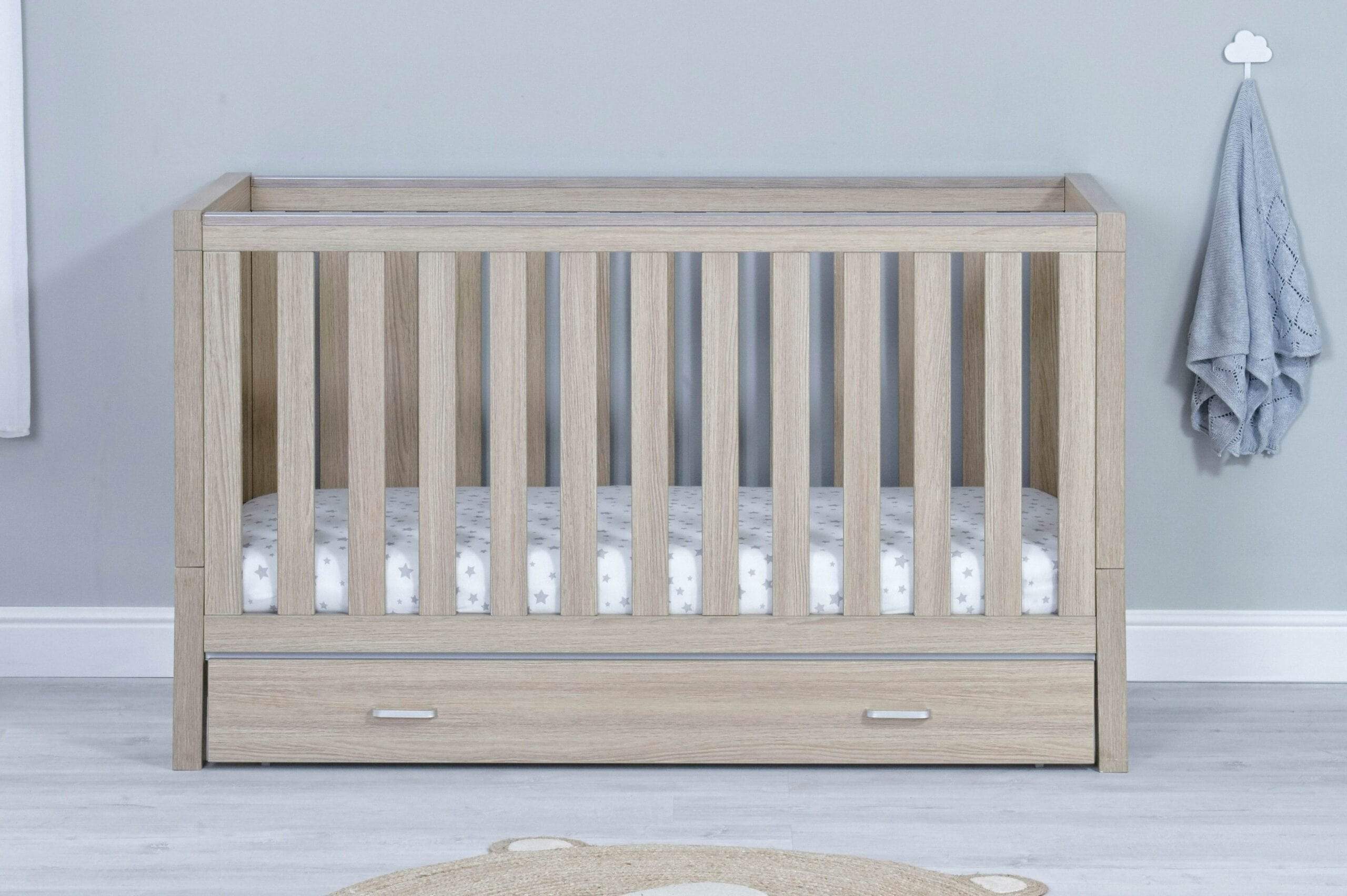 Babymore Luno 3 Piece Furniture Set with Drawer - Oak - Image 4
