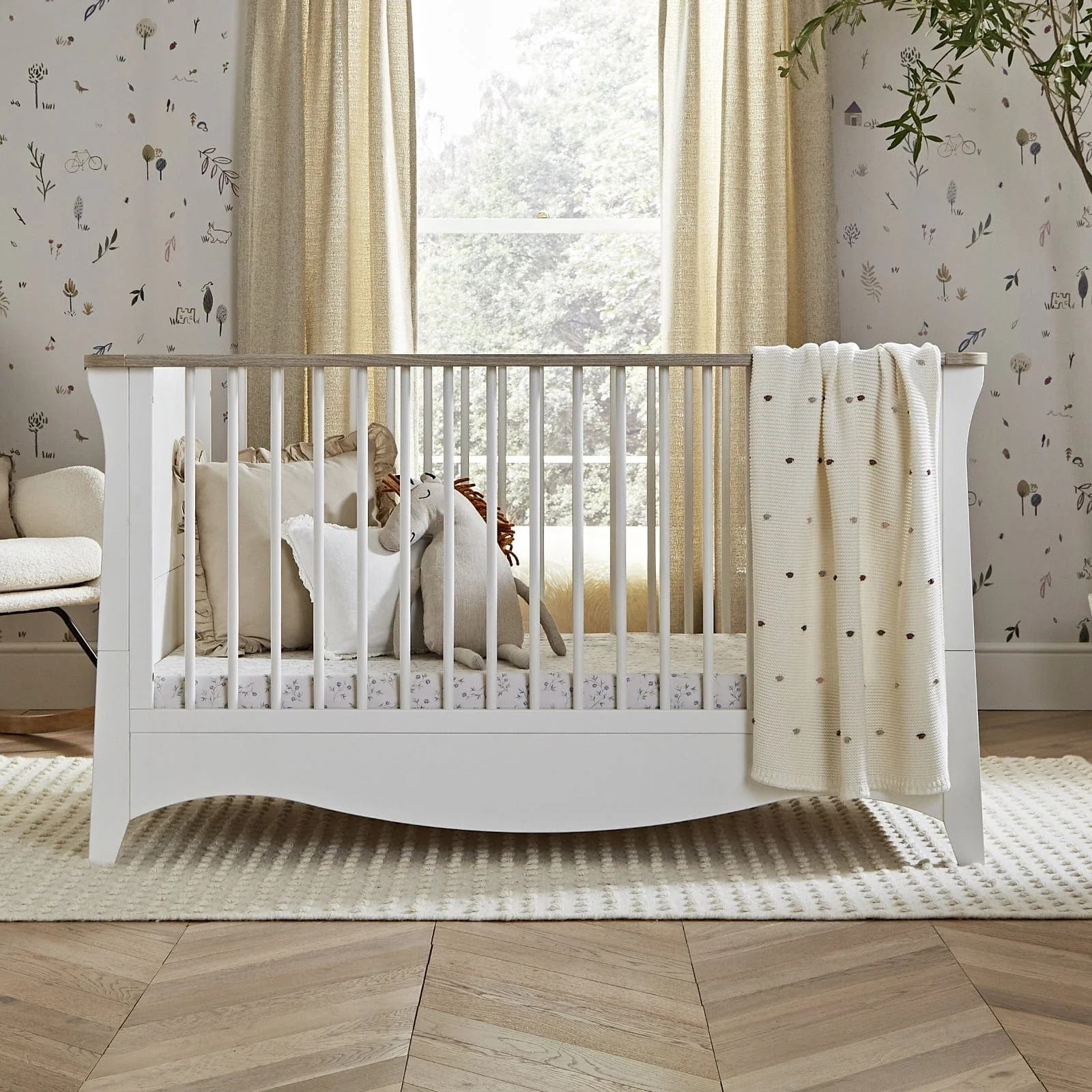Cuddleco Clara 2 Piece Set 3 Drawer Dresser and Cot Bed - White Ash - Image 3