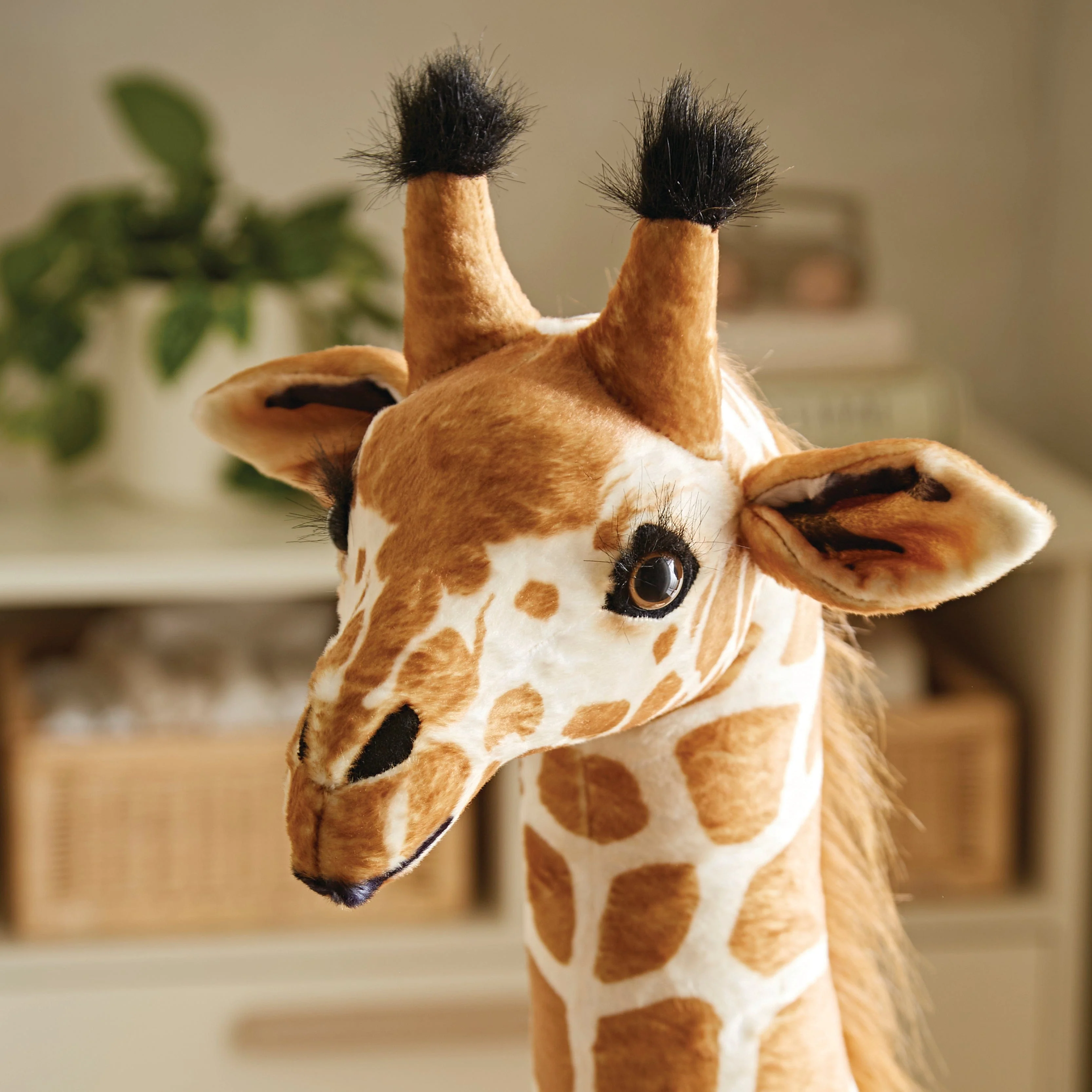 Cuddleco Standing Giraffe (135cm) - Image 4