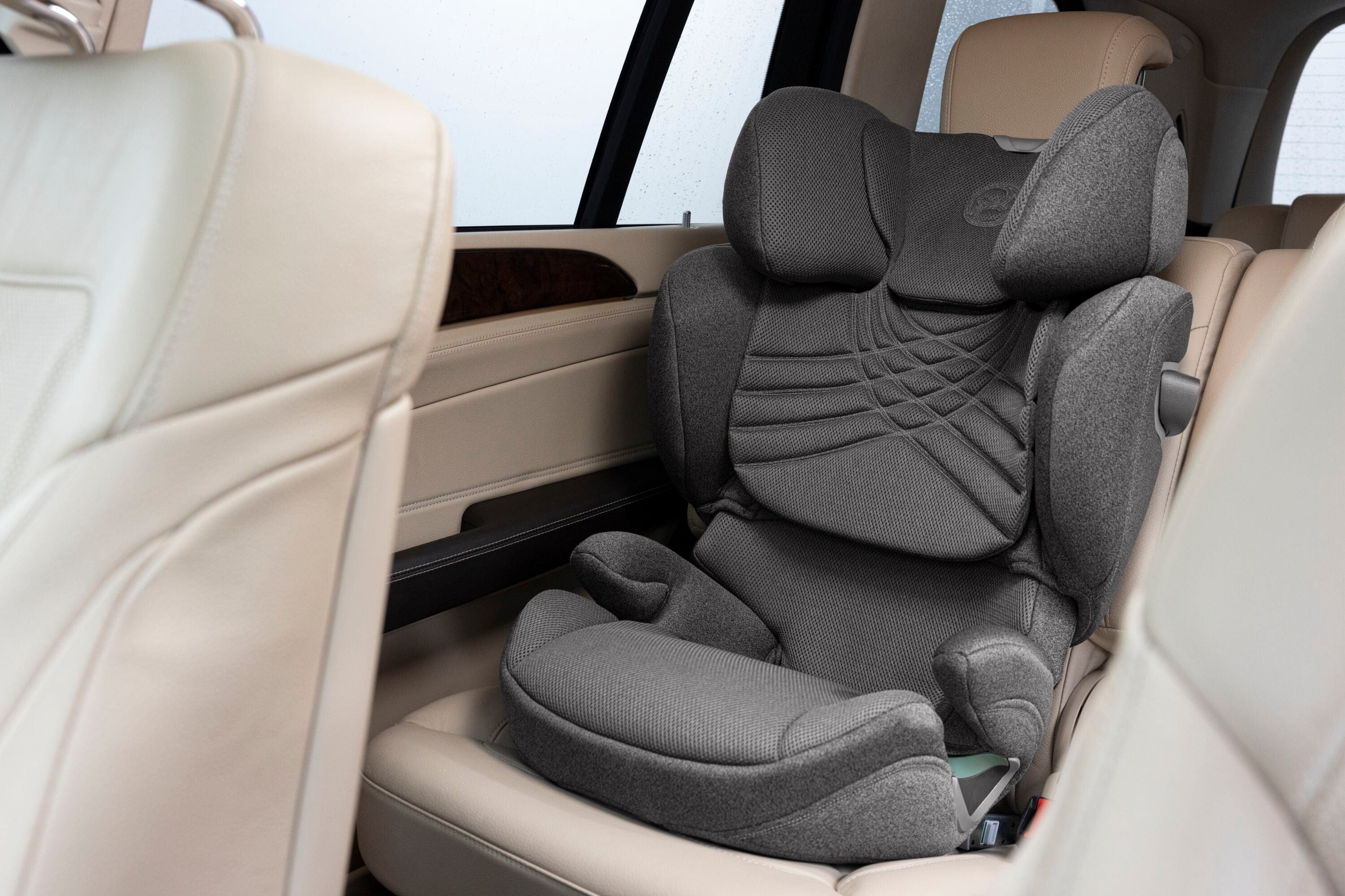 Cybex Solution T i-Fix Plus Car Seat - Cozy Beige - Image 8