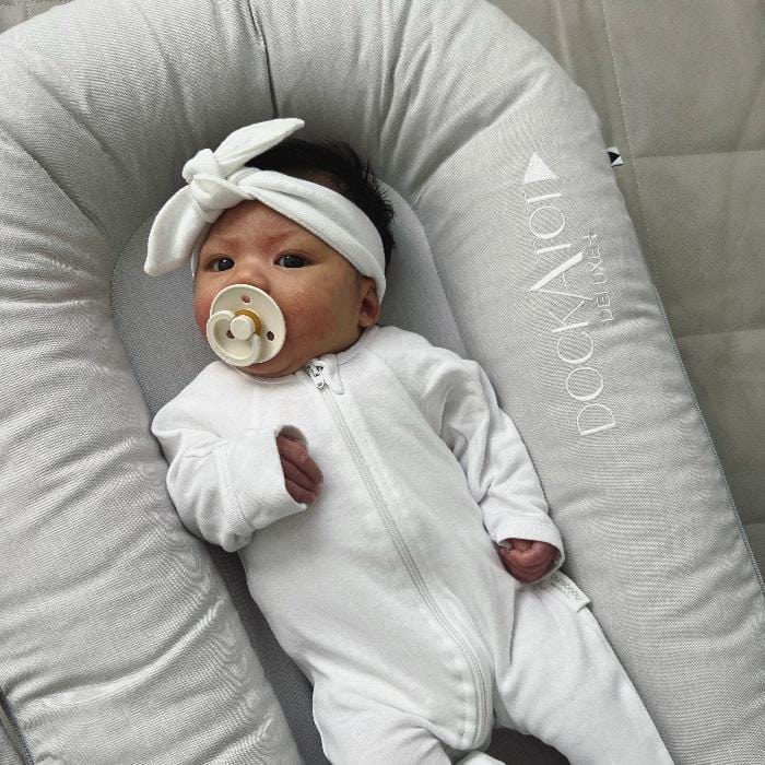 DockATot Deluxe+ Dock (0-8 Months) - Cloud Grey - Image 4