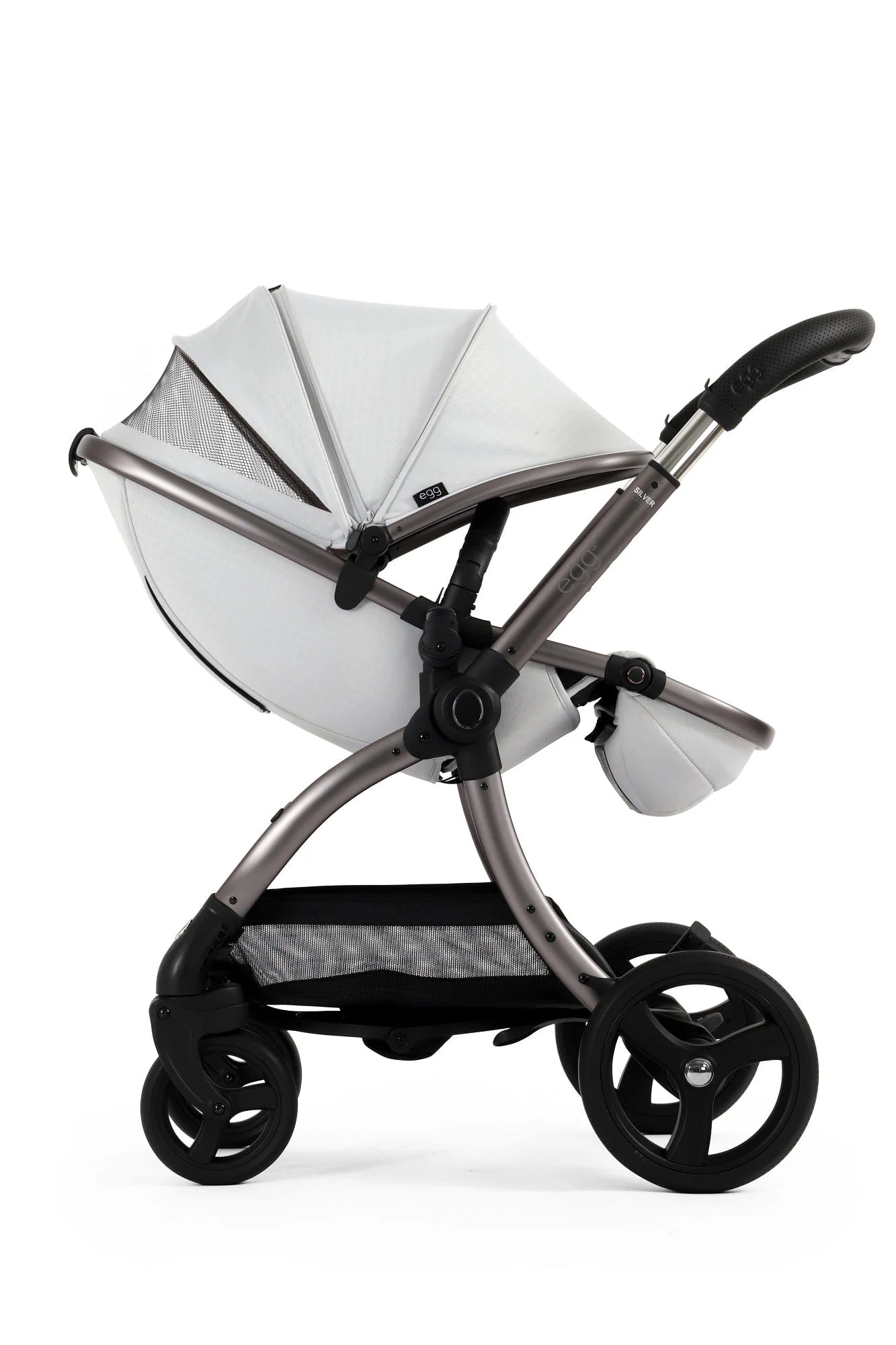 Egg 3 Luxury Cloud T i-Size Travel System - Houndstooth Silver - Image 14