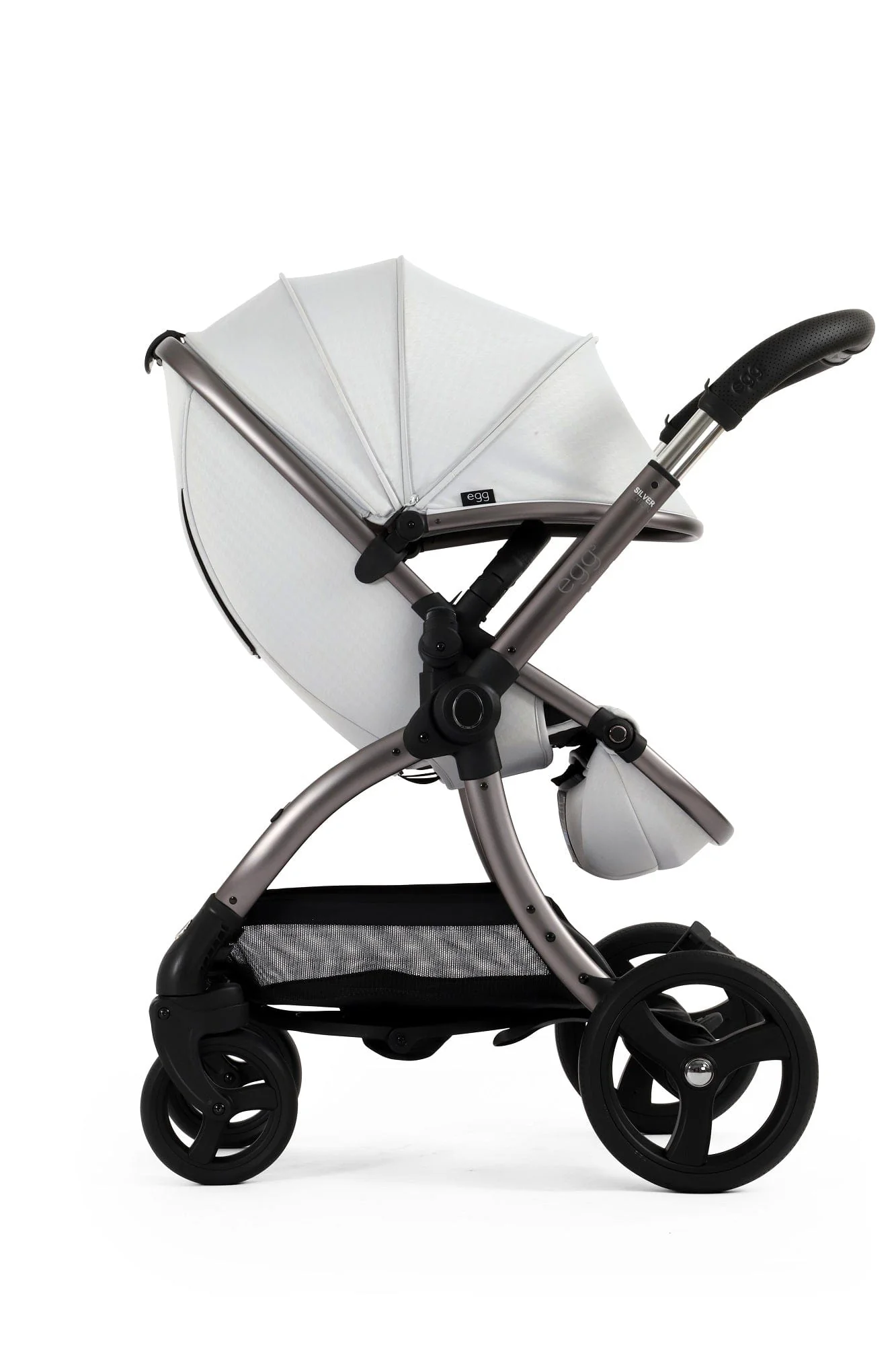 Egg 3 Luxury Cloud T i-Size Travel System - Houndstooth Silver - Image 5