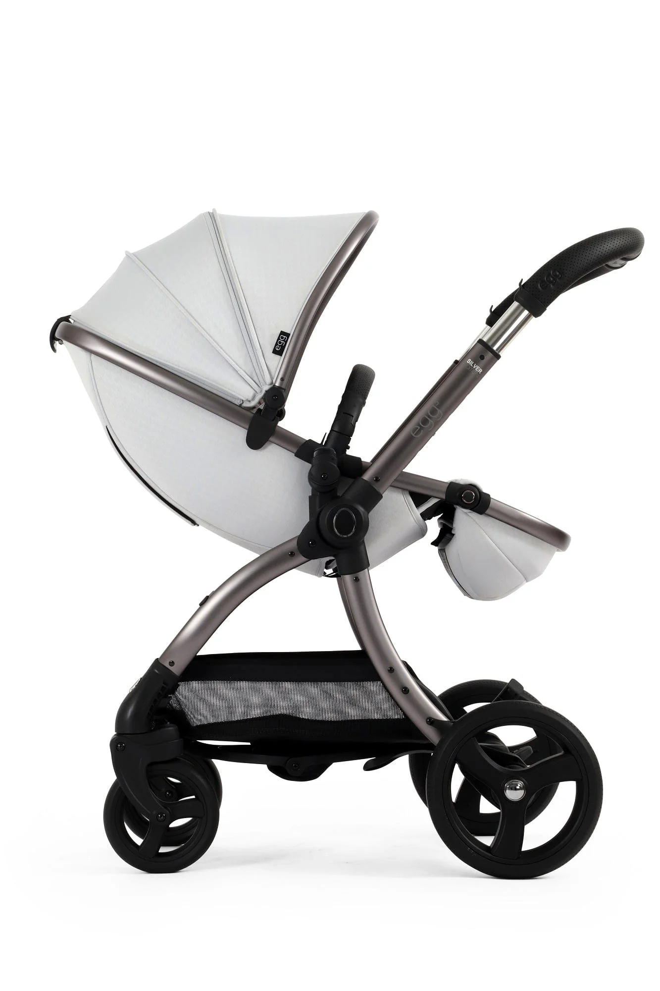 Egg 3 Luxury Pebble 360 PRO 2 Travel System - Houndstooth Silver - Image 12