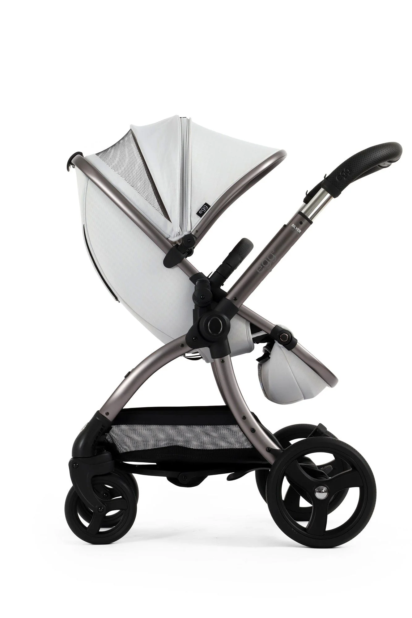 Egg 3 Luxury Pebble 360 PRO 2 Travel System - Houndstooth Silver - Image 15