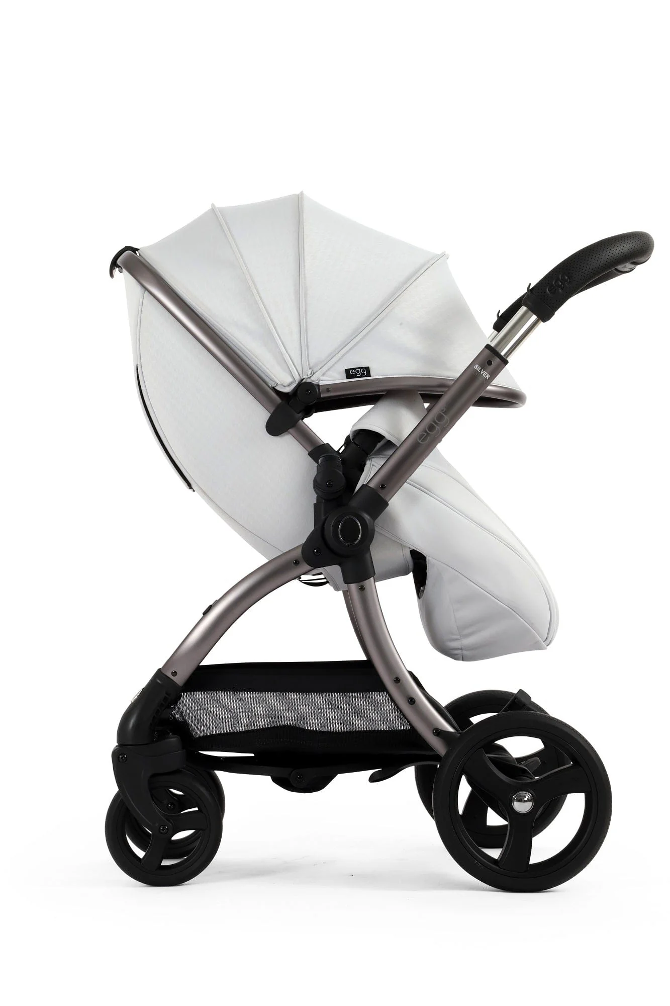 Egg 3 Stroller and Carrycot - Houndstooth Silver - Image 21