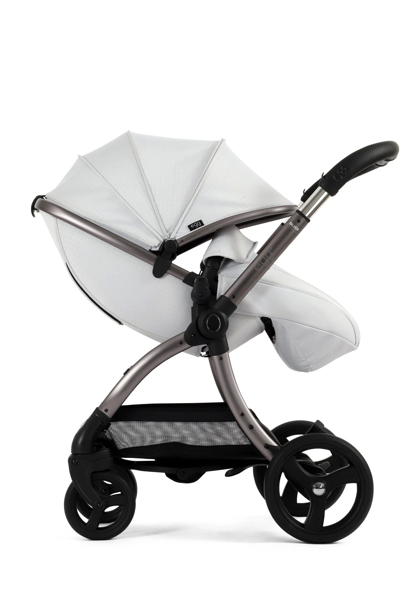Egg 3 Stroller and Carrycot - Houndstooth Silver - Image 24