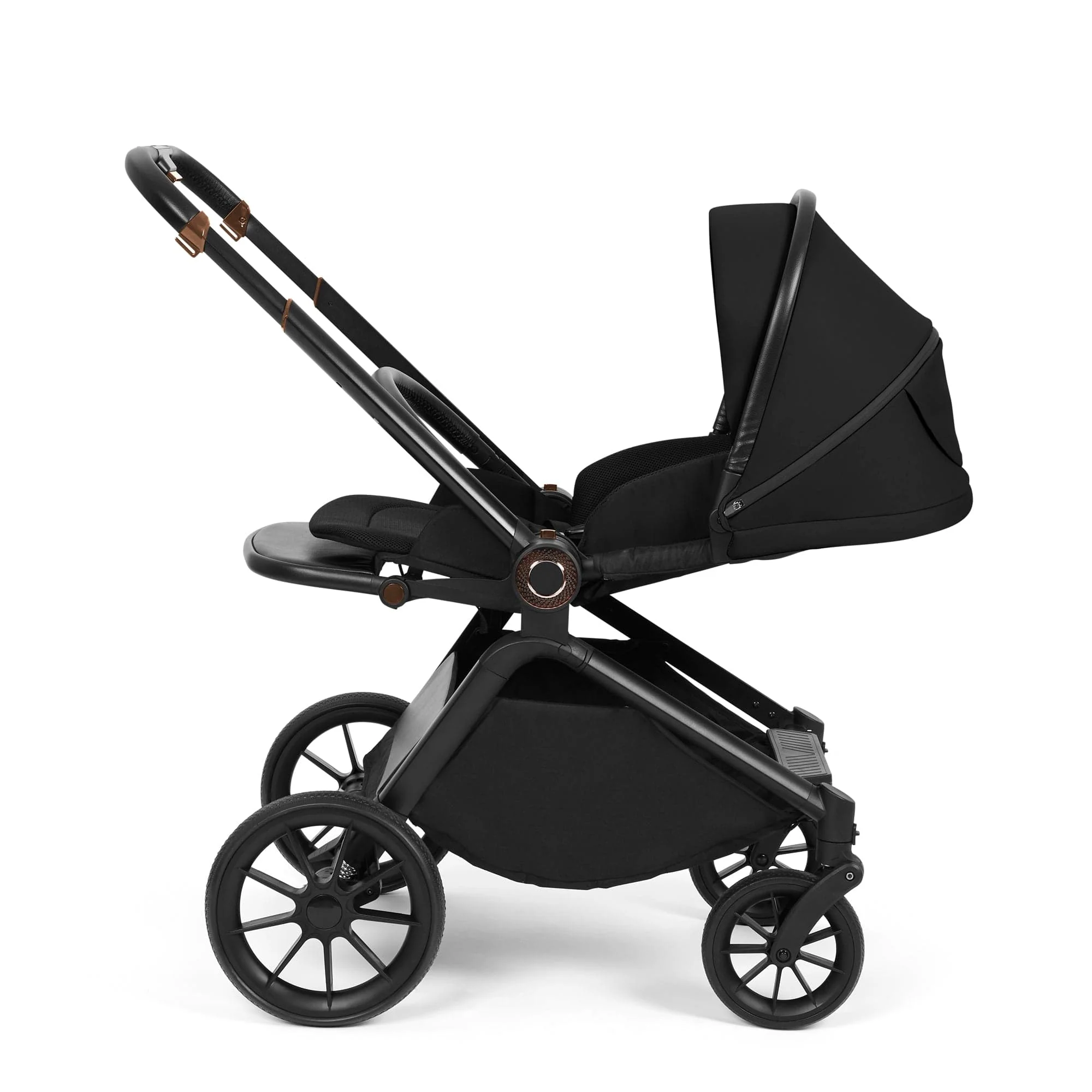 Ickle Bubba Altima 12 Piece Travel System with i-Size Nimbus Car Seat & Spin ISOFIX Base - Black - Image 9