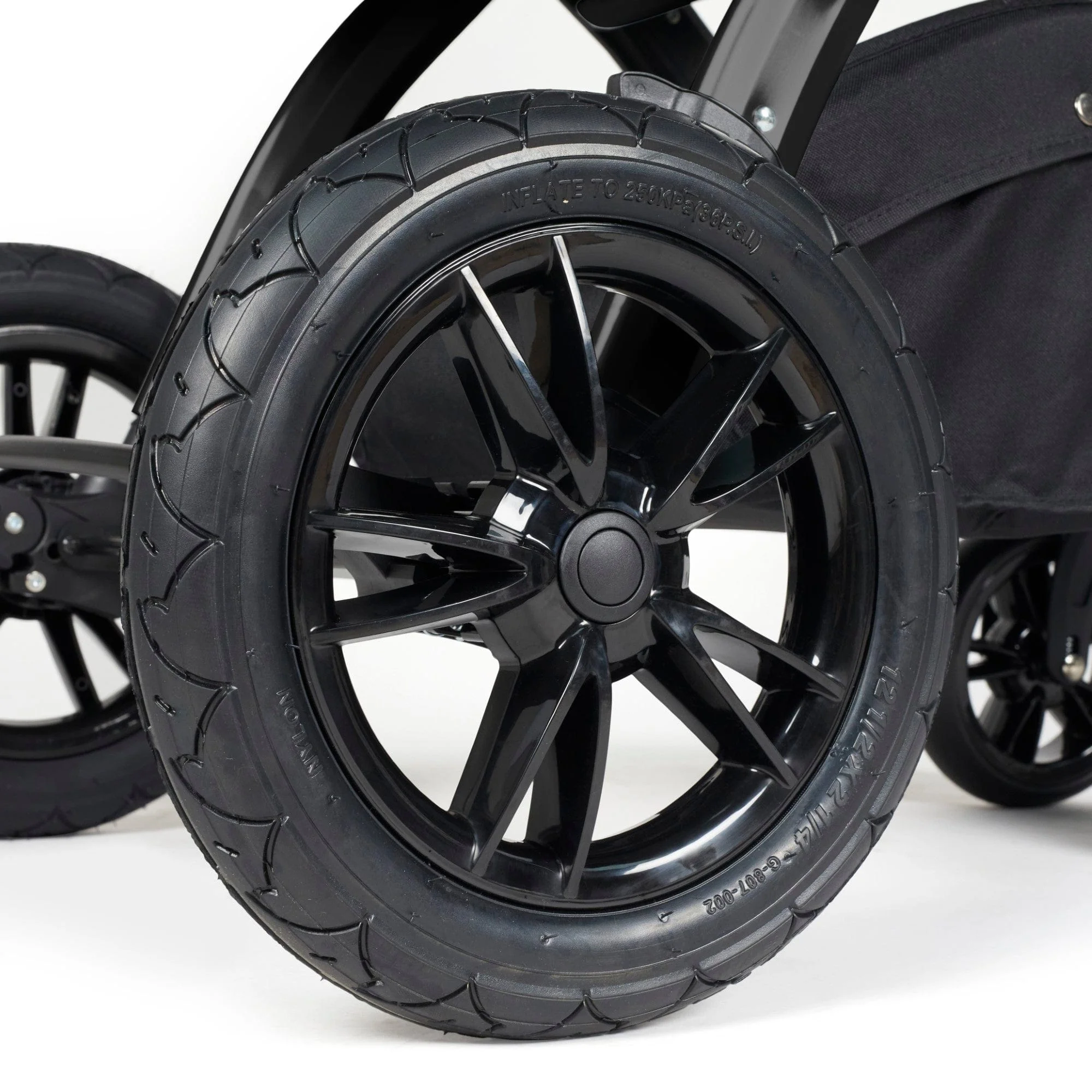 Ickle Bubba Stomp Luxe 9 Piece Pram - Black / Charcoal Grey / Black - Image 13