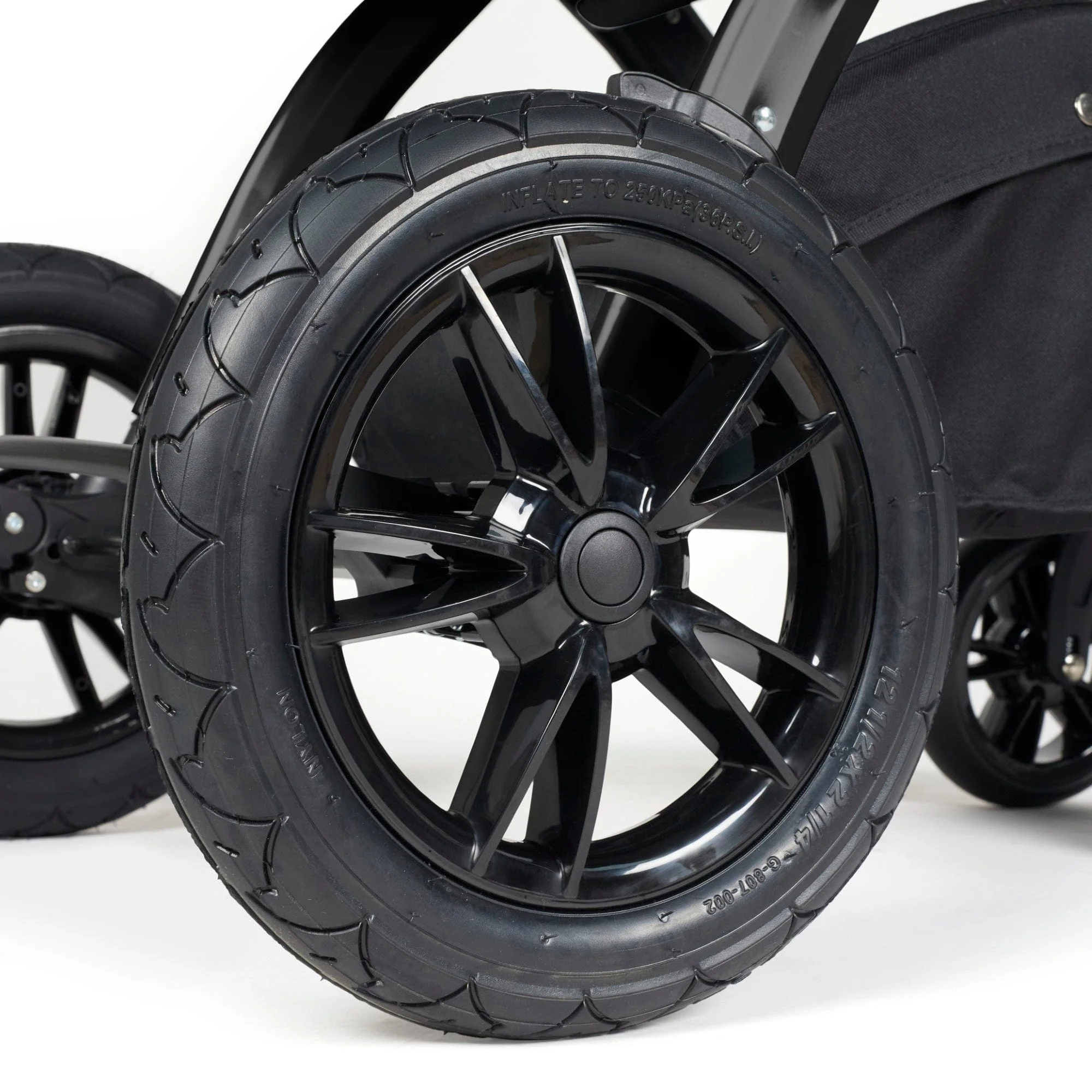 Ickle Bubba Stomp Luxe 9 Piece Pram - Black / Desert / Tan - Image 13