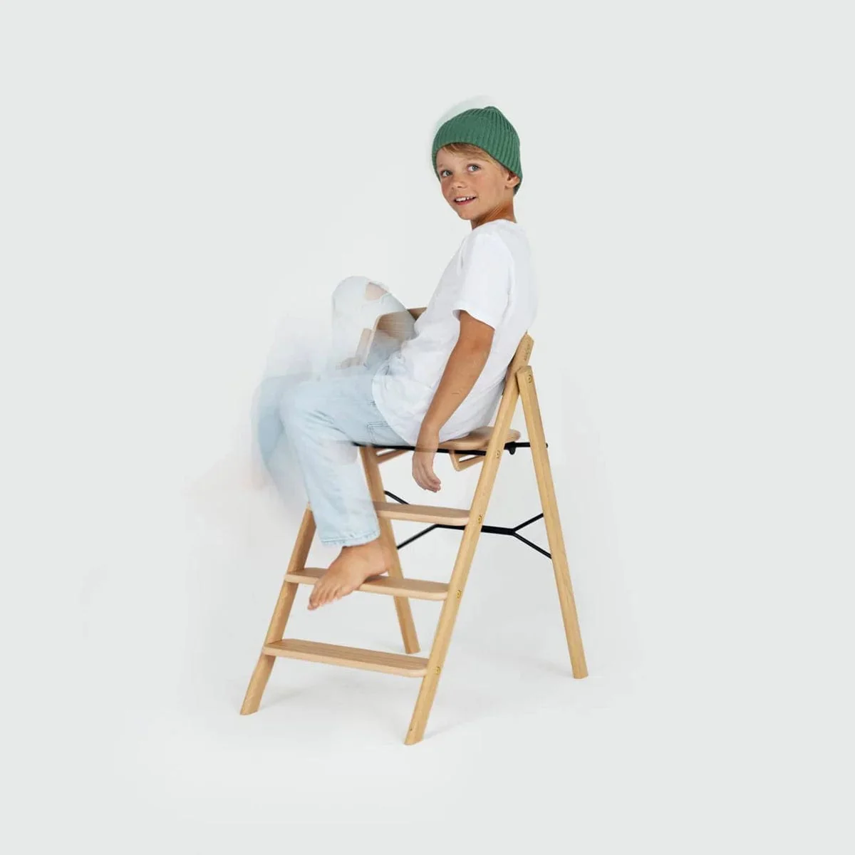 KAOS Klapp Highchair - Majestic Oak / Natural - Image 9