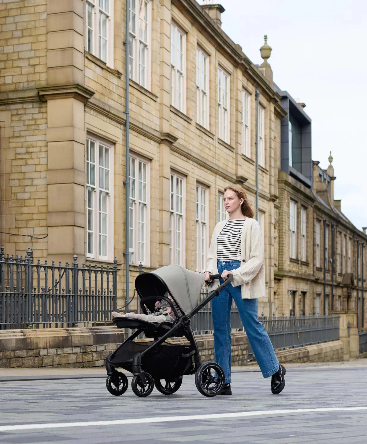 Mamas & Papas Ocarro Cloud T Travel System - Flint - Image 2