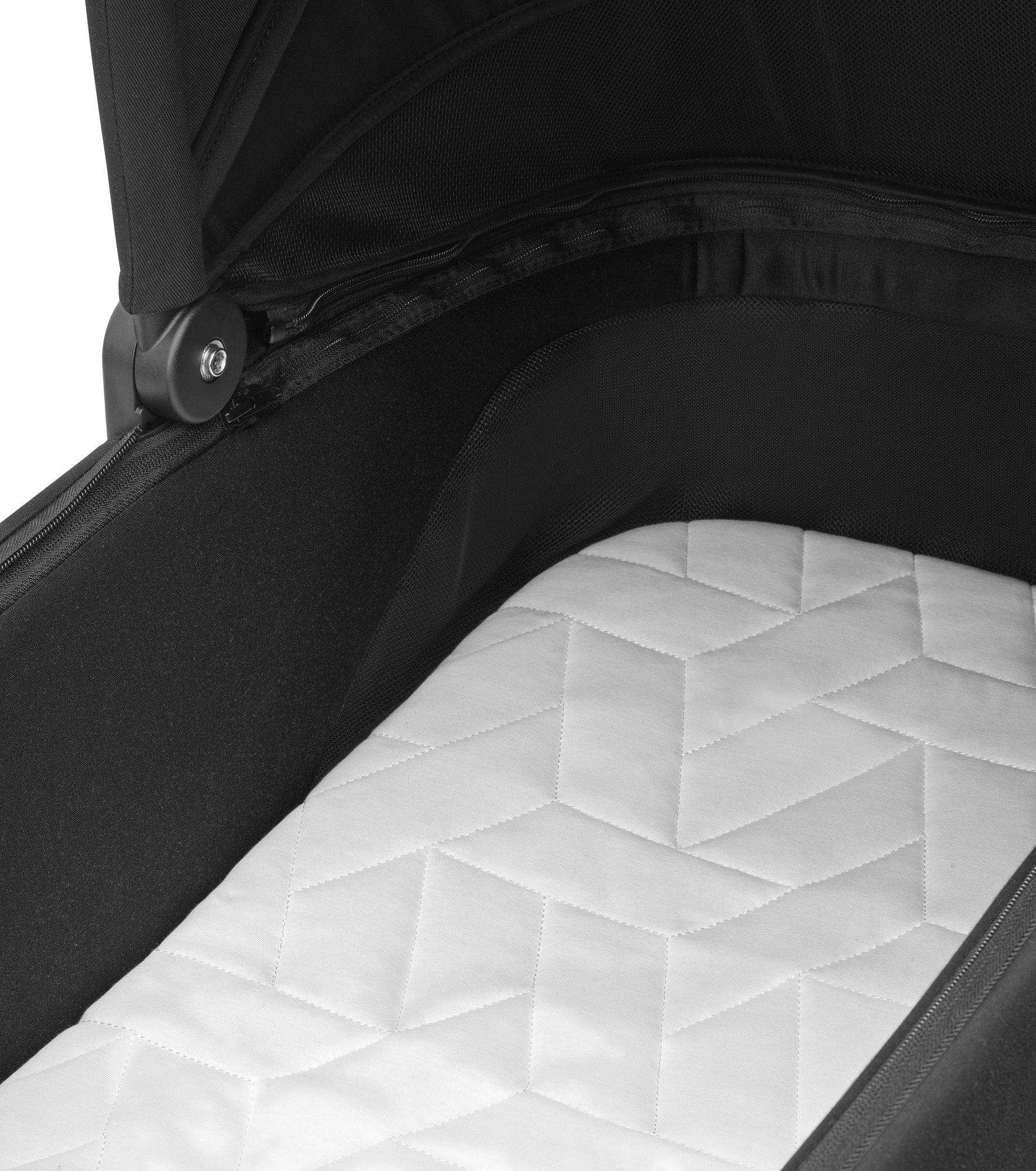 Maxi Cosi Oxford+ Essential Bundle - Twillic Black - Image 13