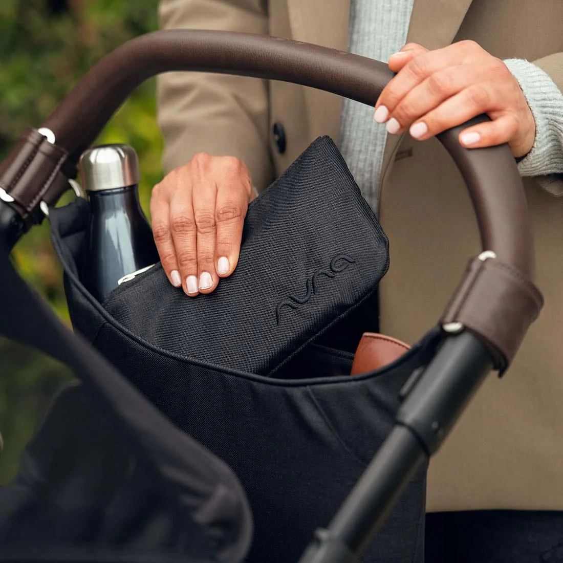 Nuna Stroller Organiser - Caviar - Image 5