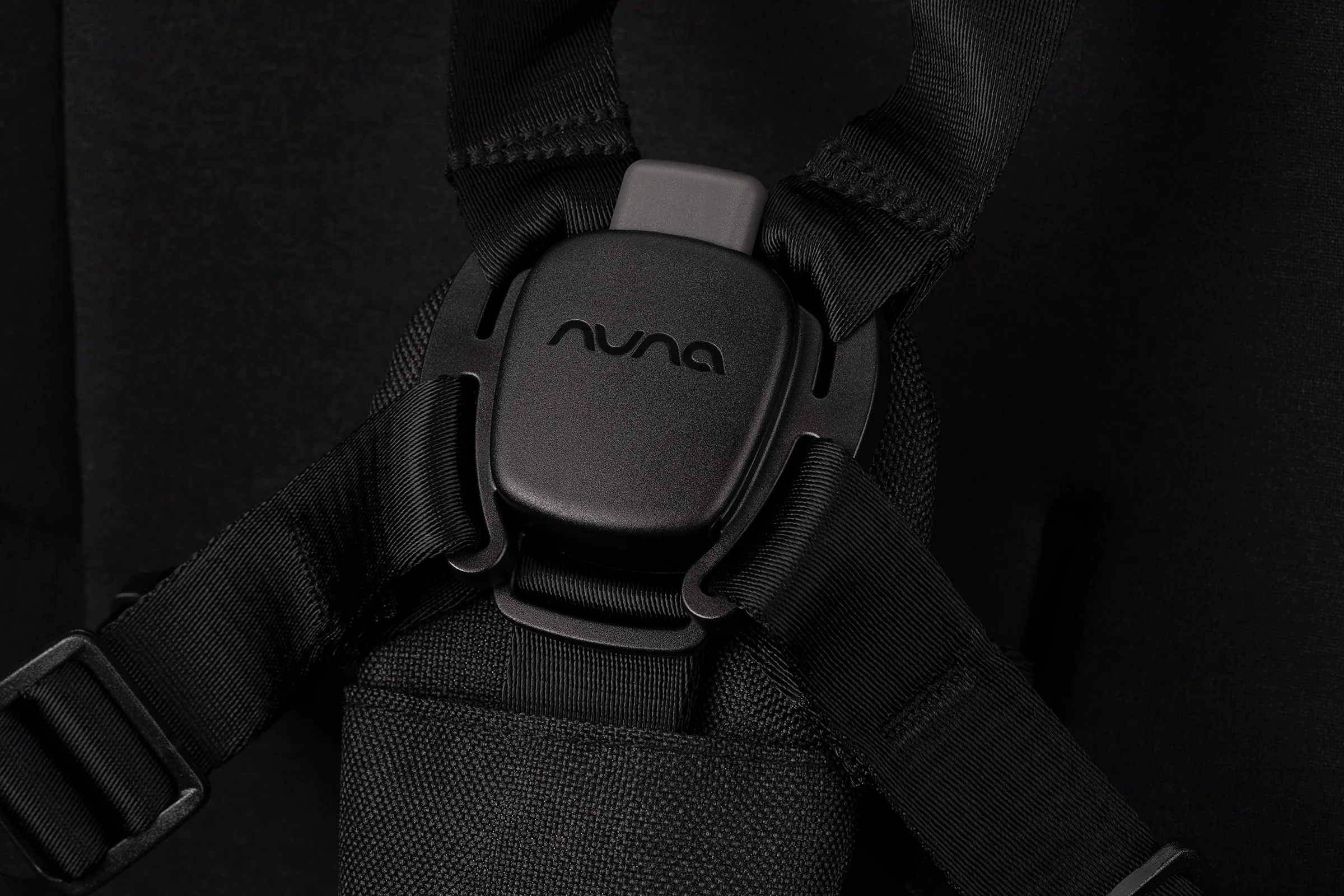 Nuna TRIV Next & PIPA Urbn Travel System - Caviar - Image 3