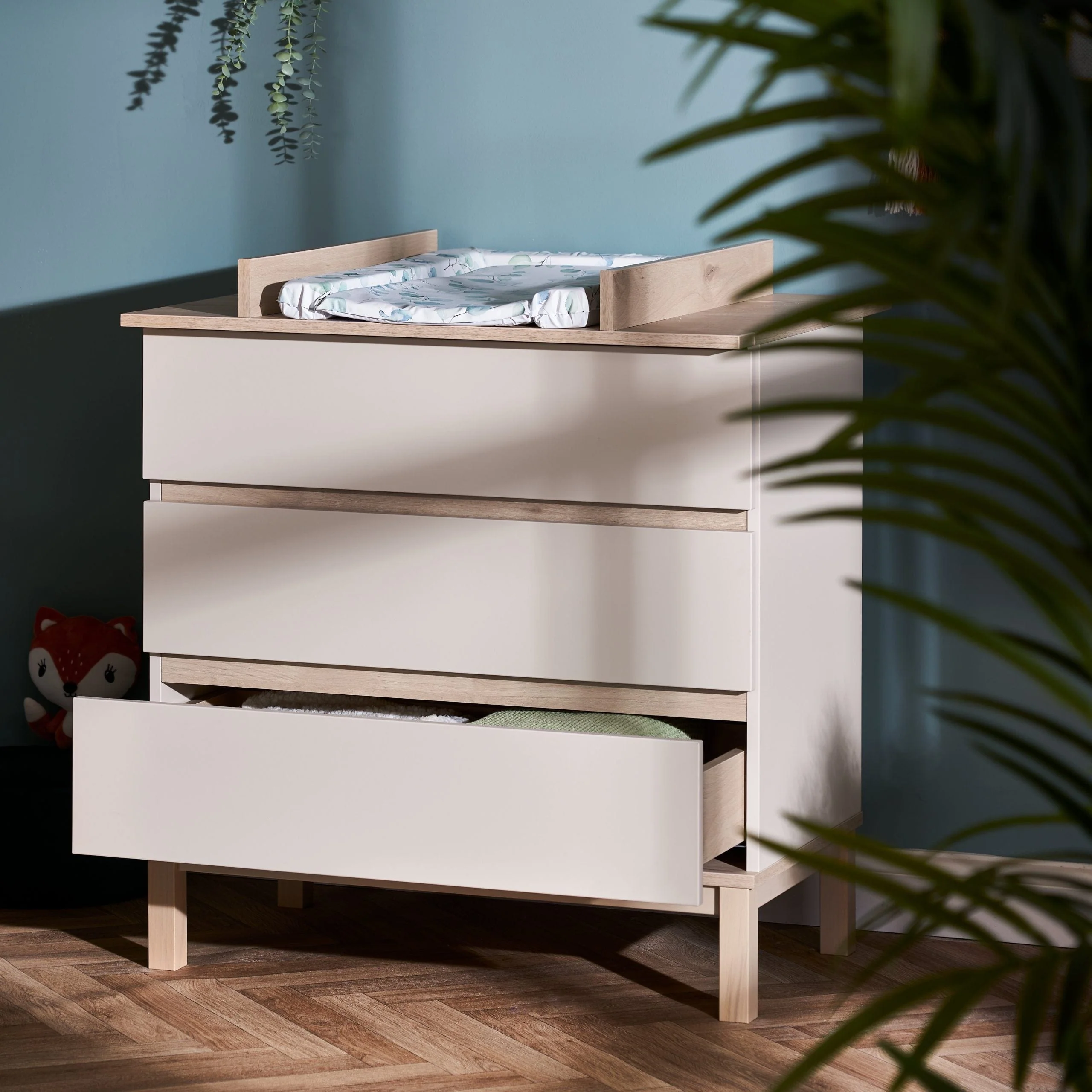 Obaby Astrid 2 Piece Room Set - Satin - Image 3