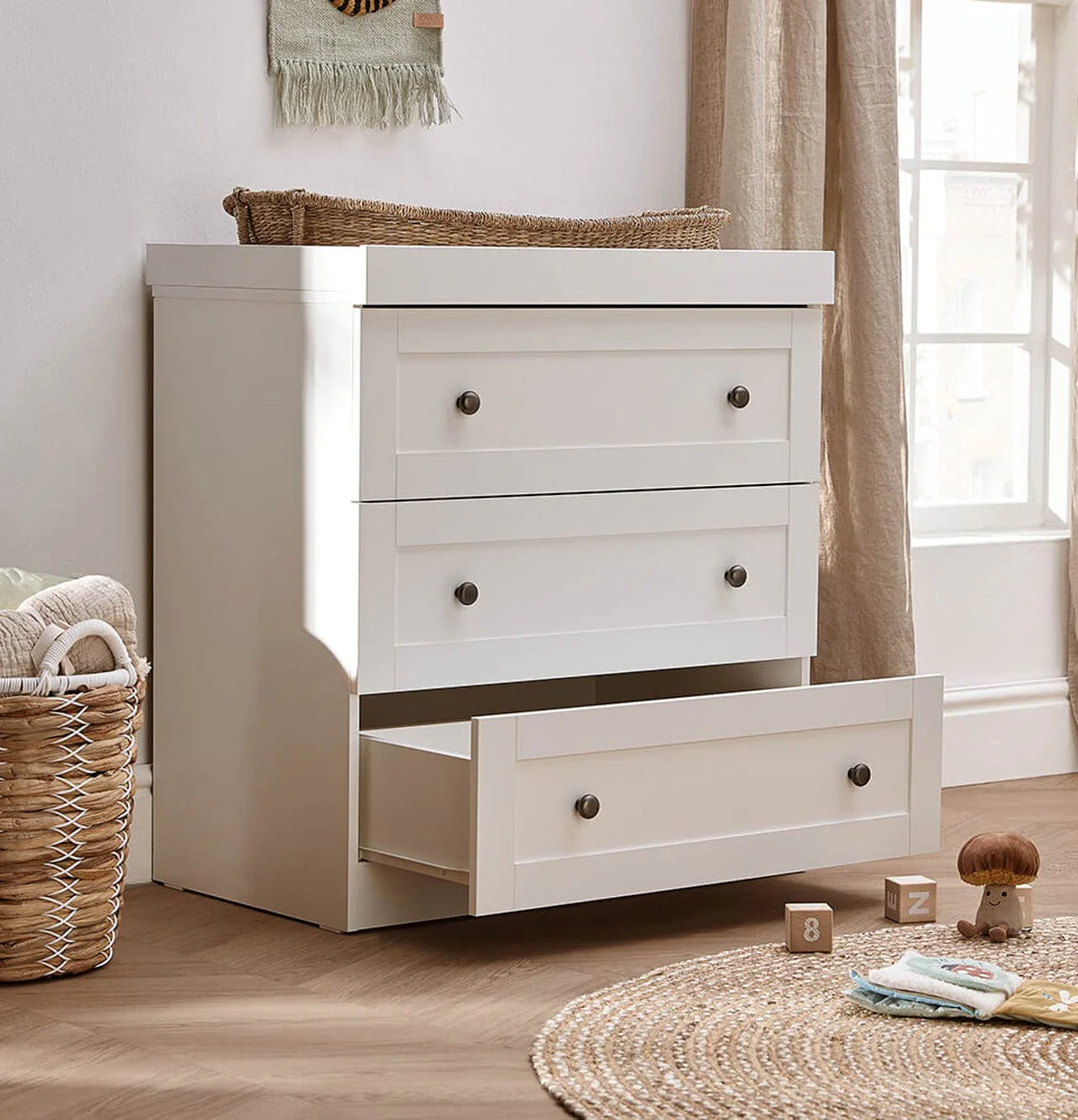 Silver Cross Bromley 3 Piece Furniture Set - White - Image 18