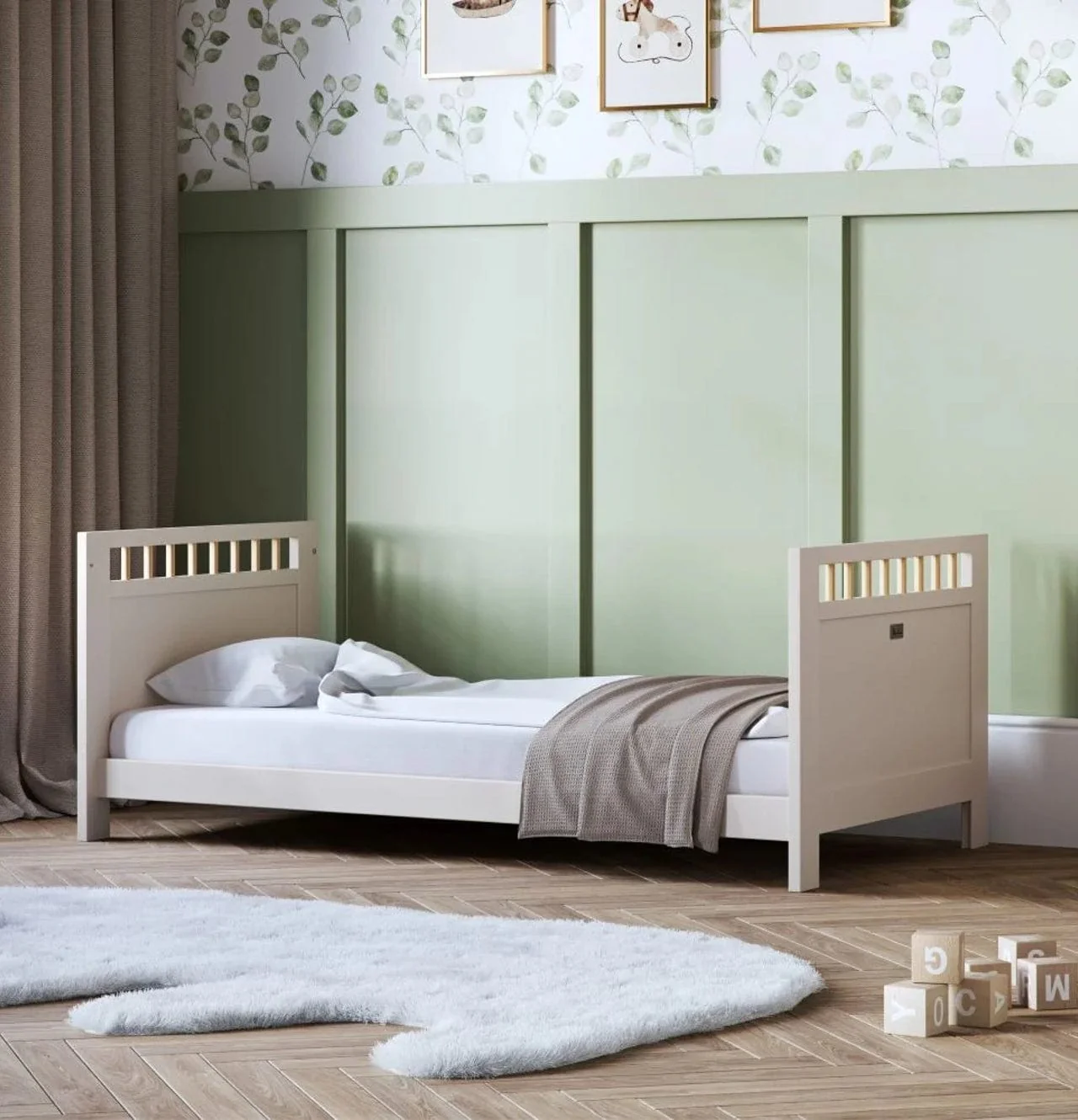 Silver Cross Seville Cot Bed - Image 7