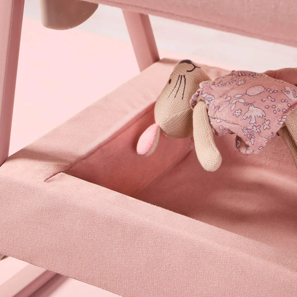 Tutti Bambini CoZee Air 2 Bedside Crib - Drifted Oak / Blush - Image 7