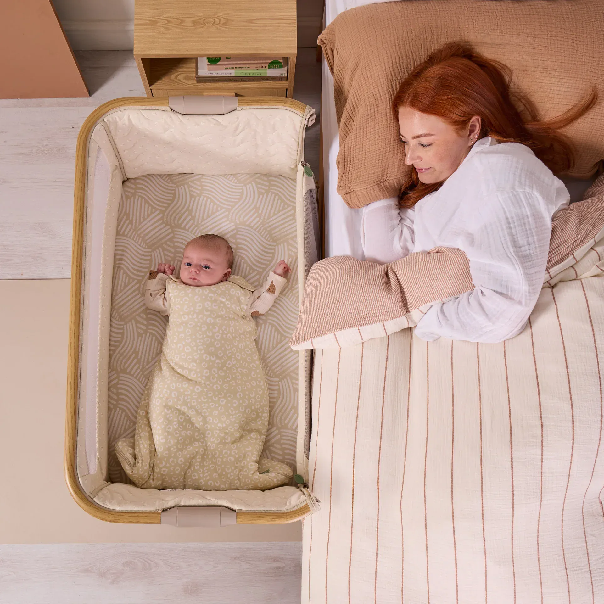 Tutti Bambini CoZee Air 2 Bedside Crib - Toasted Oak / Sand - Image 3