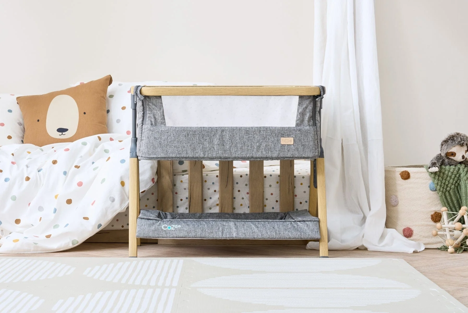 Tutti Bambini CoZee Mini Me Play Crib - Oak & Charcoal - Image 19
