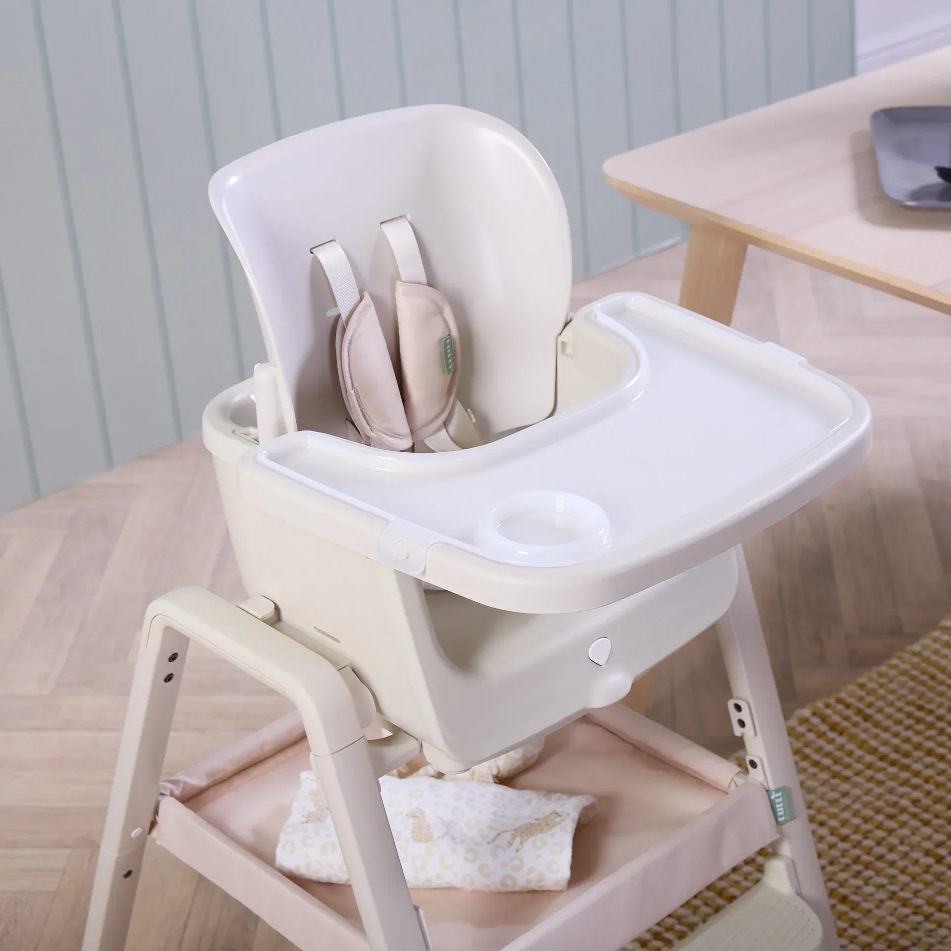 Tutti Bambini Nova Maison 7 in 1 Highchair - Parsnip - Image 4