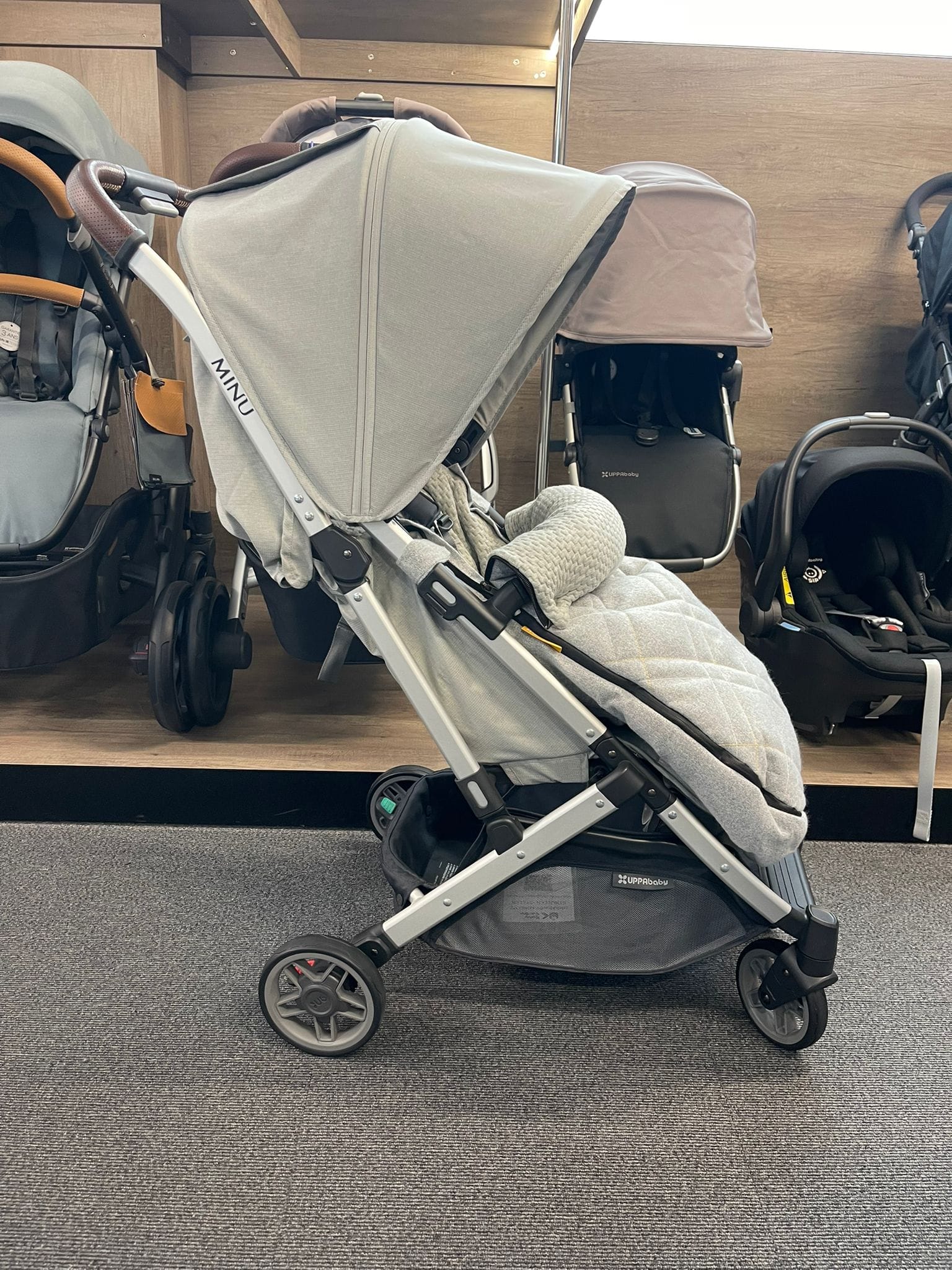 UPPAbaby Minu V2 Stroller & Footmuff - Stella/Spencer - Image 4